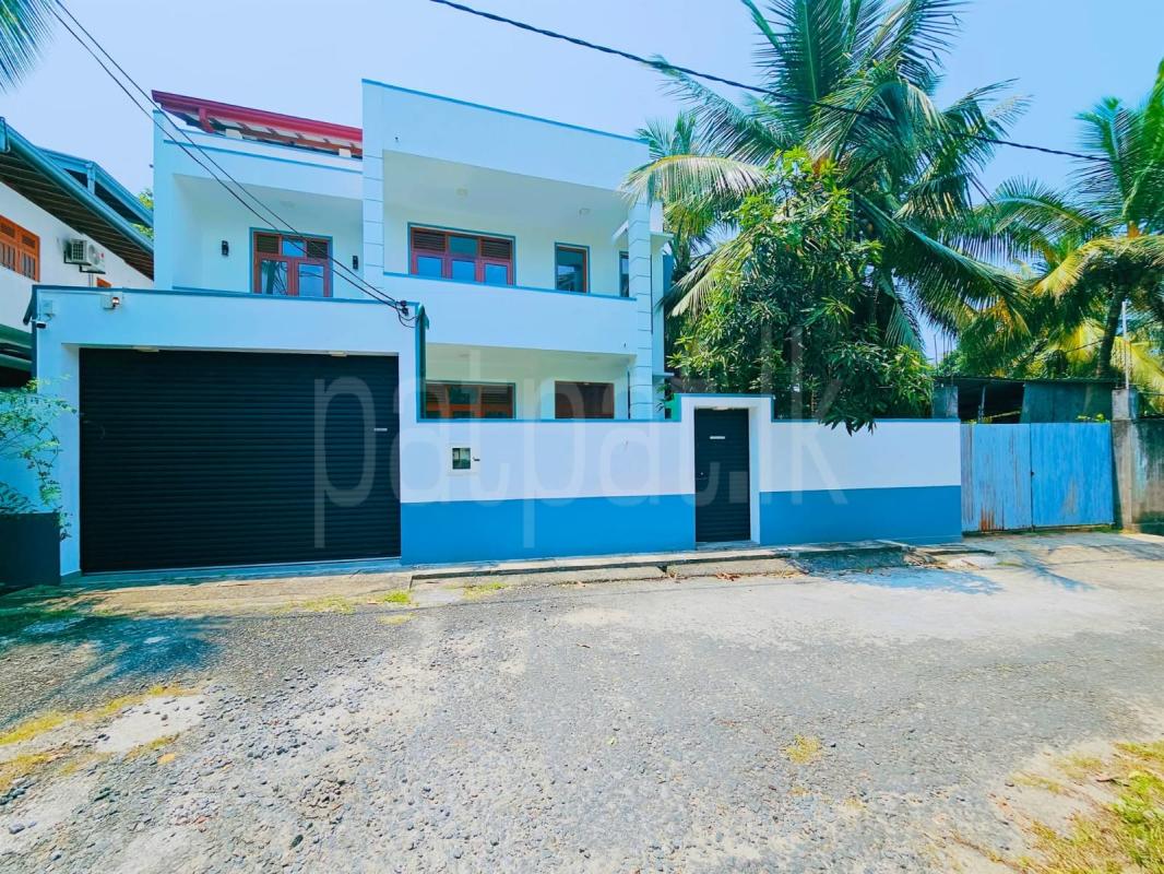 House for Sale in Alubomulla