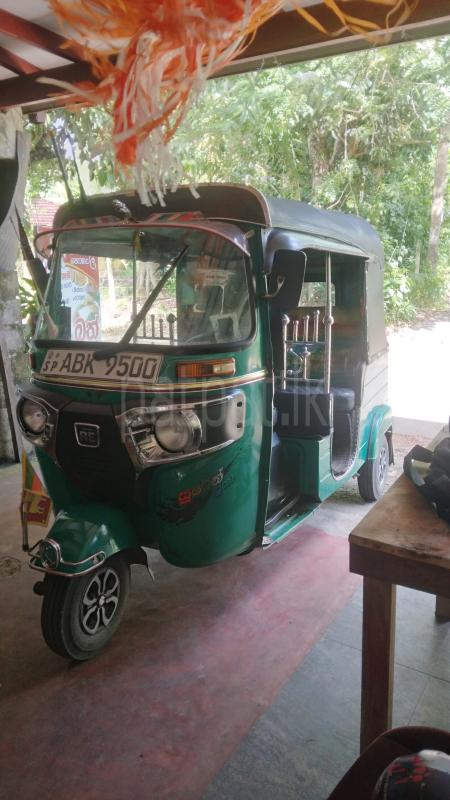 Bajaj Three Wheel 2016 - பயன்படுத்தப்பட்டது முச்சக்கர வண்டி sale in Sri Lanka - patpat.lk
