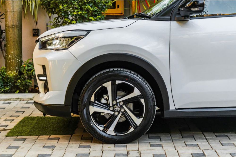 Toyota Raize 2026 - නැවත සකස් කල SUV රථය sale in Sri Lanka - patpat.lk