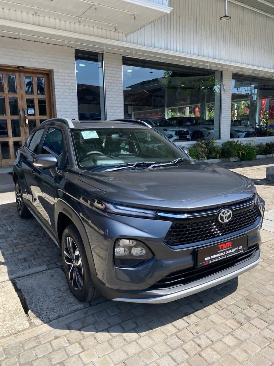 Advertisement image 3