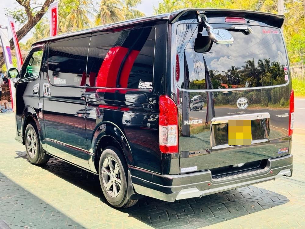 Toyota Hiace 2015 - Used Van sale in Sri Lanka - patpat.lk