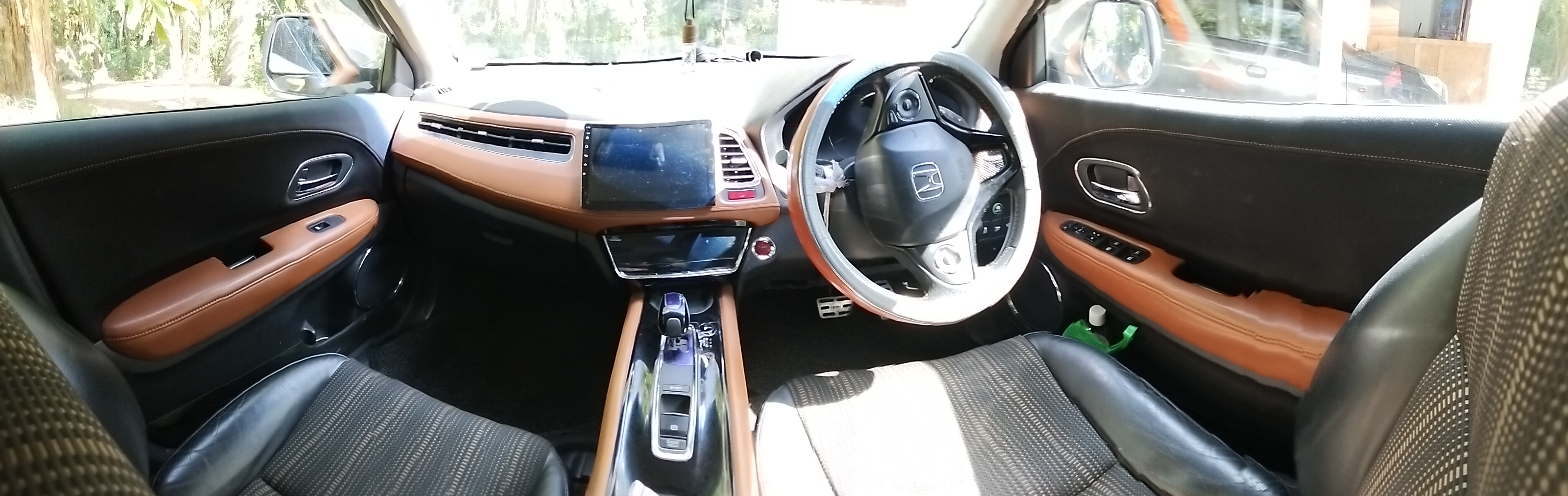 Honda Vezel 2014 - Used SUV sale in Sri Lanka - patpat.lk