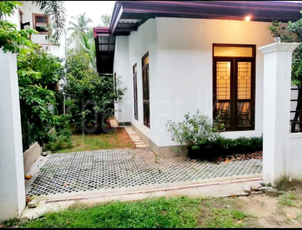 House for Sale in Kadawatha ads-image-1