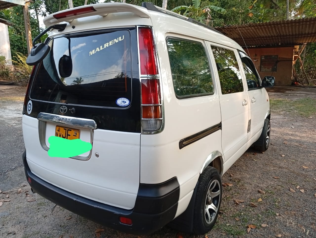 Toyota Noah 1999 - Used Van sale in Sri Lanka - patpat.lk