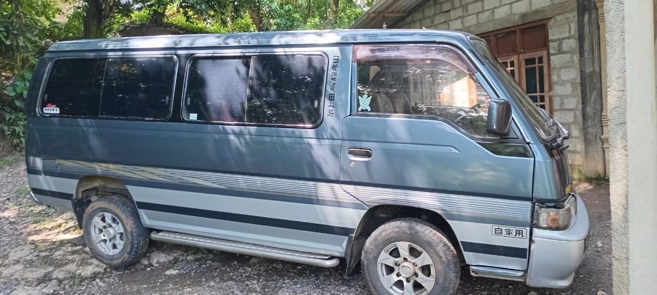 Nissan Caravan 2001 - பயன்படுத்தப்பட்டது வேன் sale in Sri Lanka - patpat.lk