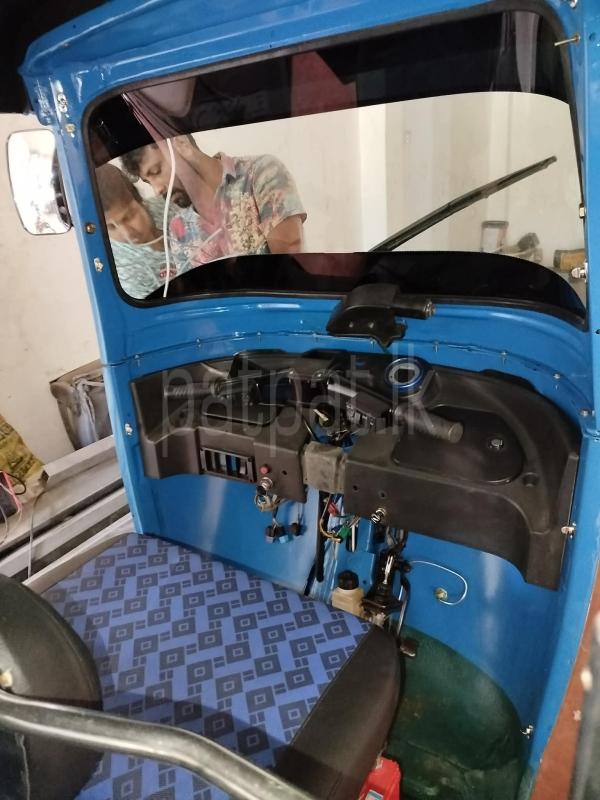 Bajaj Three Wheel 2012 - பயன்படுத்தப்பட்டது முச்சக்கர வண்டி sale in Sri Lanka - patpat.lk