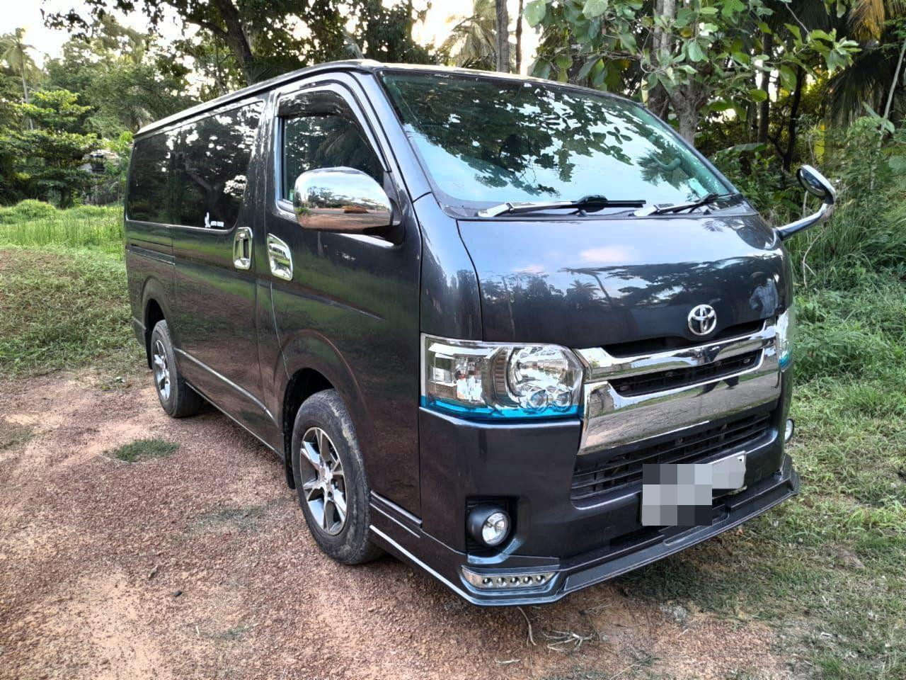 Toyota Hiace 2008 - பயன்படுத்தப்பட்டது வேன் sale in Sri Lanka - patpat.lk