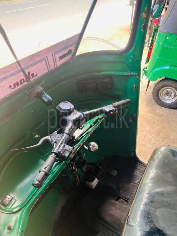 Bajaj 2 stroke 1993 - பயன்படுத்தப்பட்டது முச்சக்கர வண்டி sale in Sri Lanka - patpat.lk