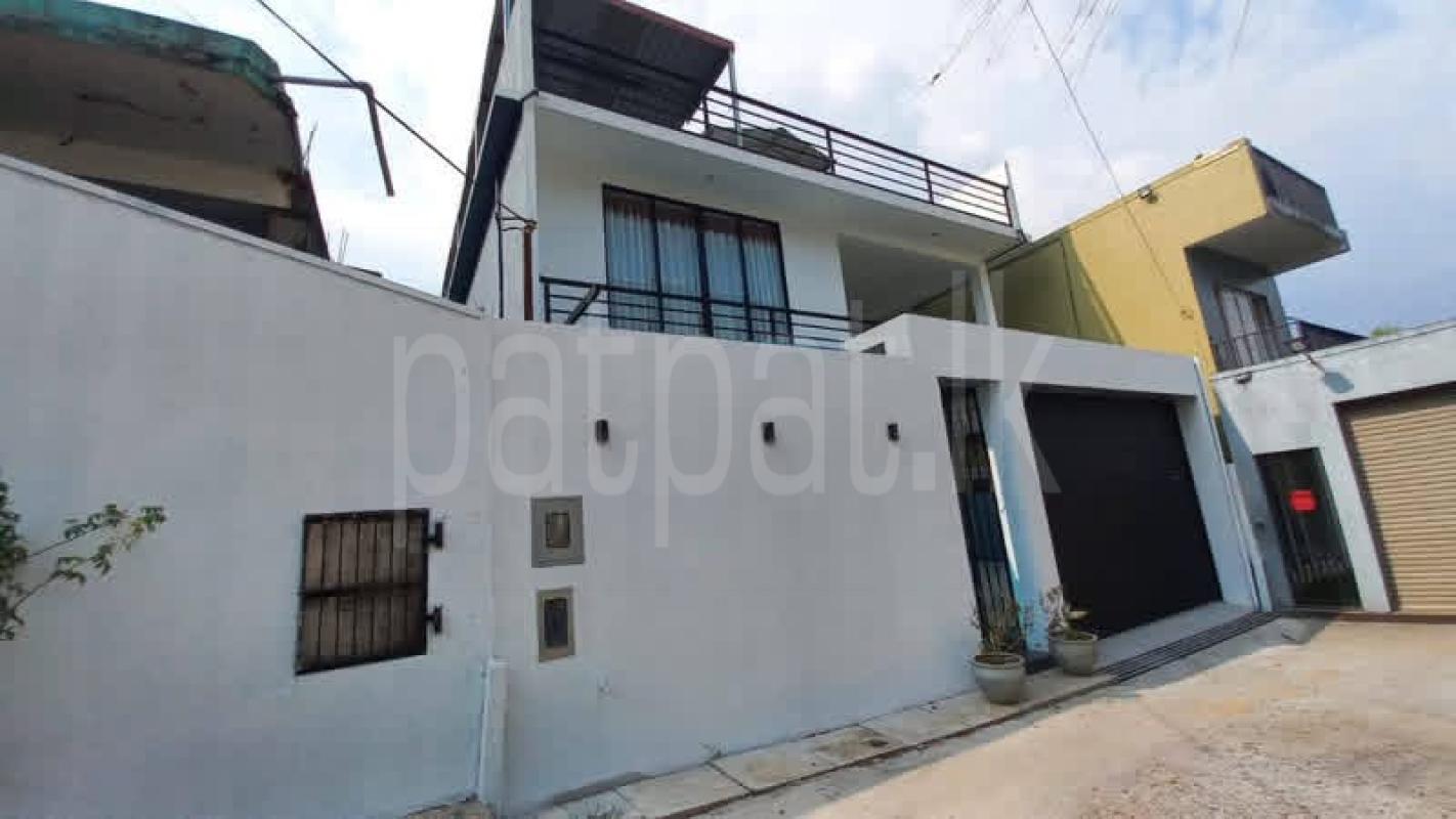 House for Sale in Talawatugoda