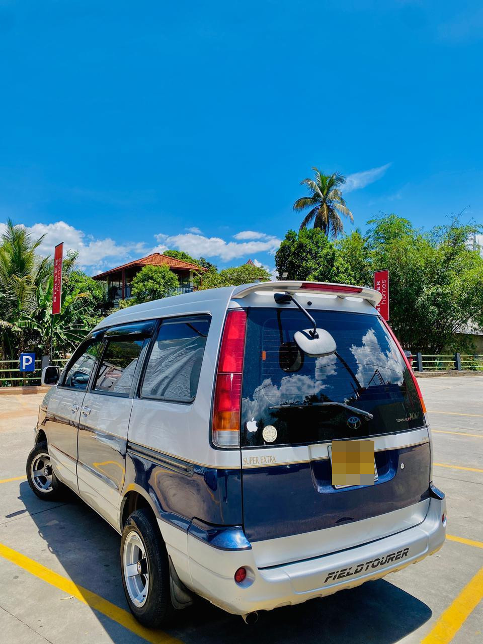 Toyota Noah 2000 - Used Van sale in Sri Lanka - patpat.lk