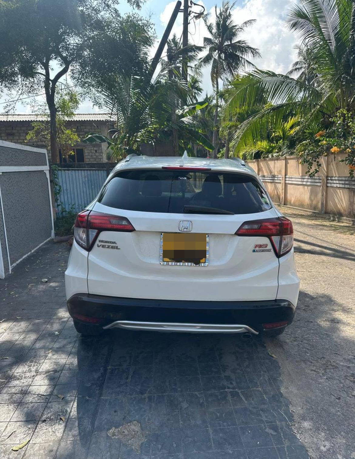 Honda Vezel 2014 - பயன்படுத்தப்பட்டது SUV sale in Sri Lanka - patpat.lk