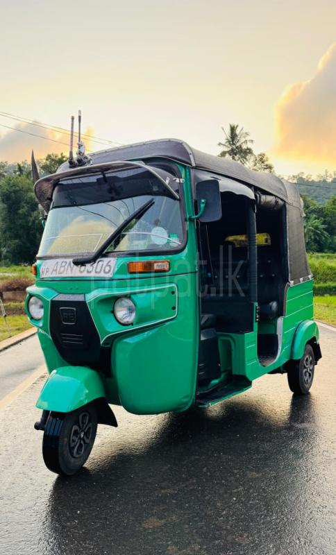 Bajaj 4 stroke 2016 - Used Three wheeler sale in Sri Lanka - patpat.lk