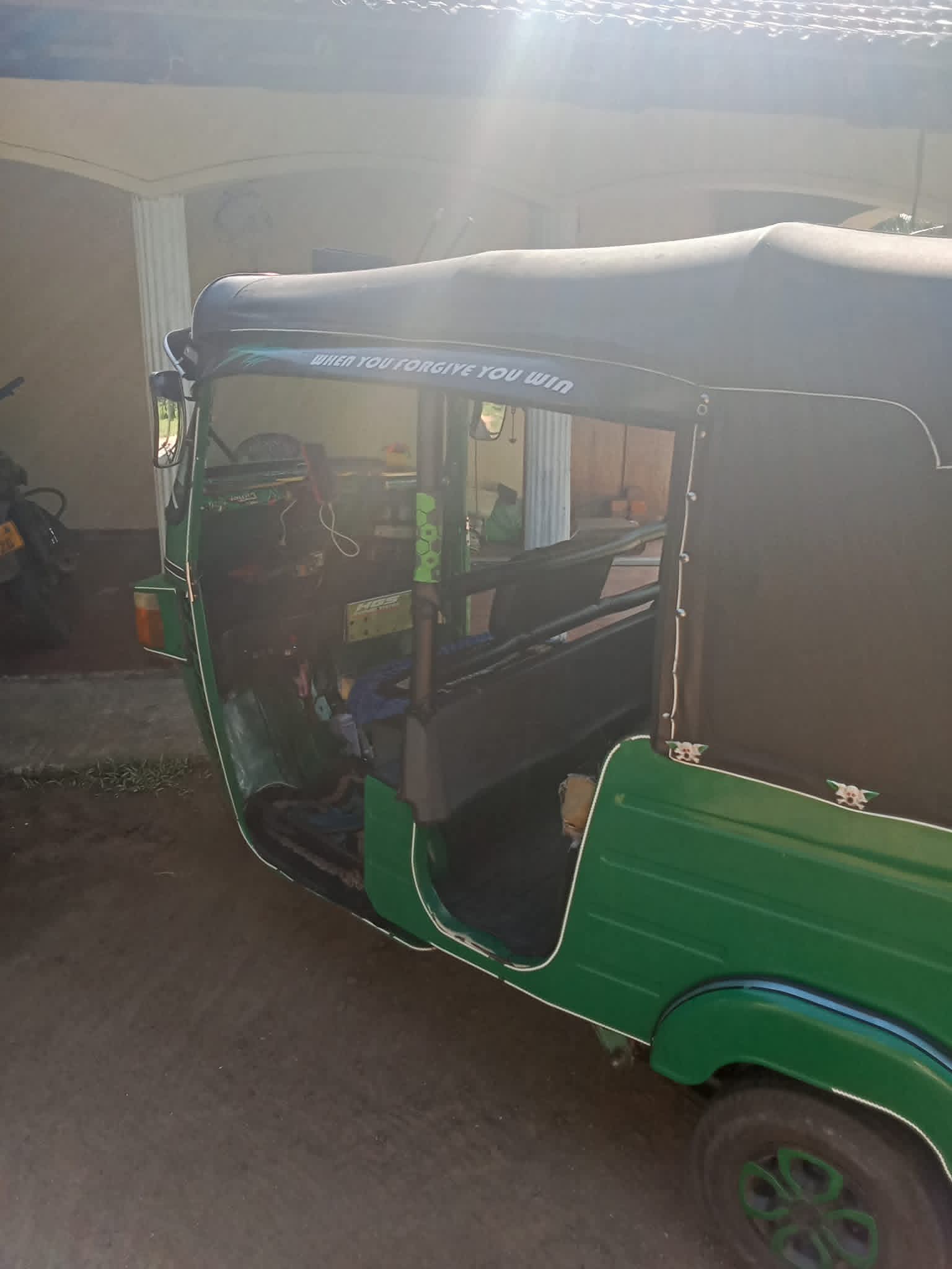 Bajaj Three Wheel 2012 - பயன்படுத்தப்பட்டது முச்சக்கர வண்டி sale in Sri Lanka - patpat.lk