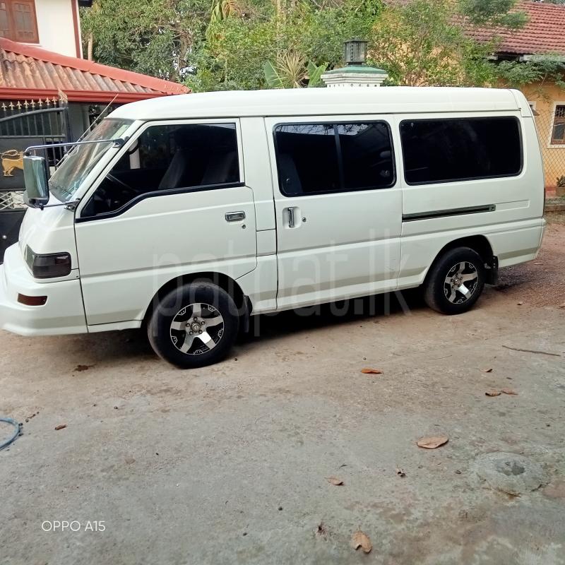 Mitsubishi Delica 2002 - Used Van sale in Sri Lanka - patpat.lk