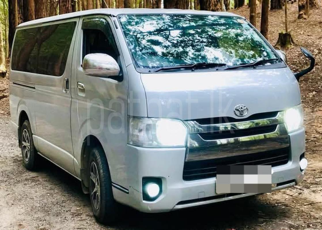 Toyota Hiace 2016 - பயன்படுத்தப்பட்டது வேன் sale in Sri Lanka - patpat.lk
