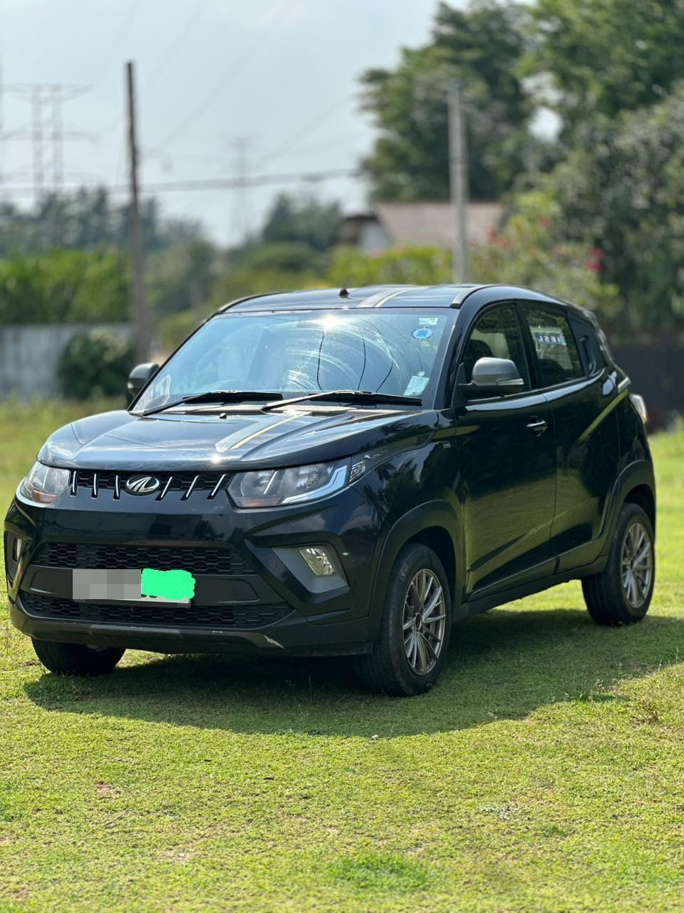 Mahindra KUV 2021 ads-image-1