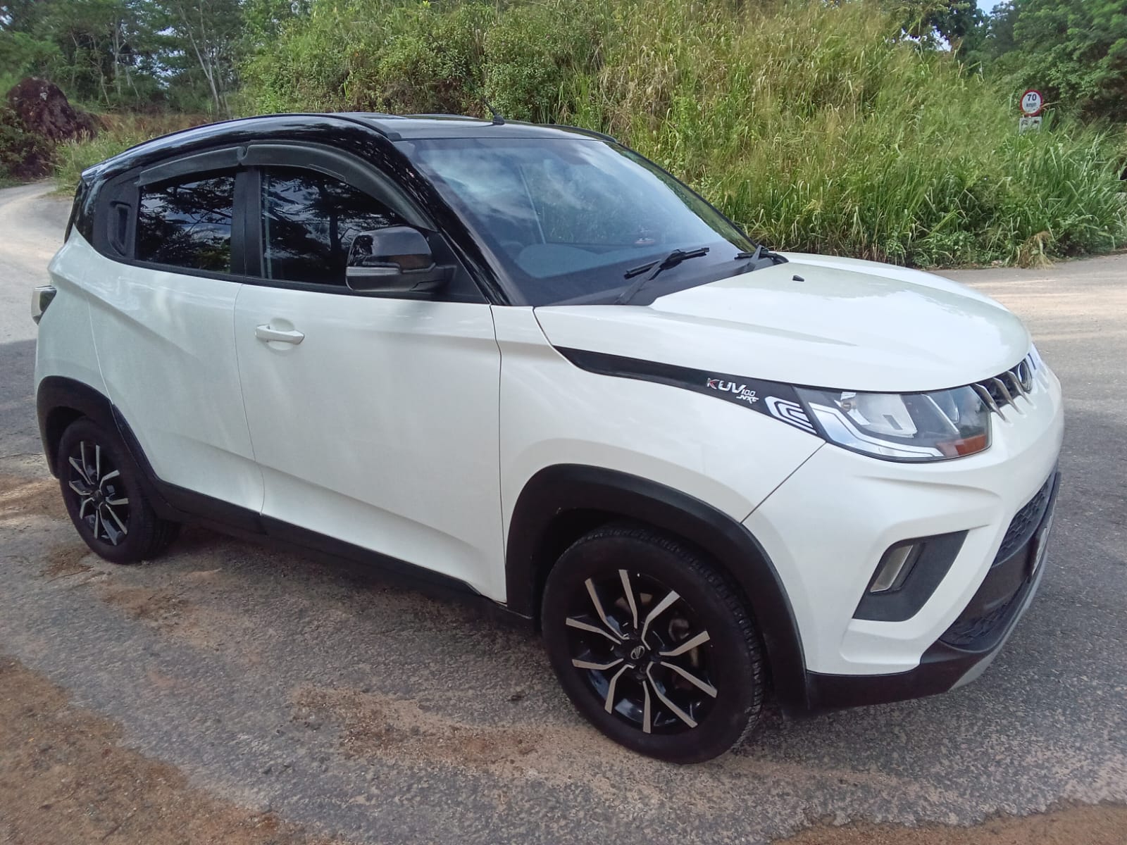 Mahindra KUV 2020 ads-image-1