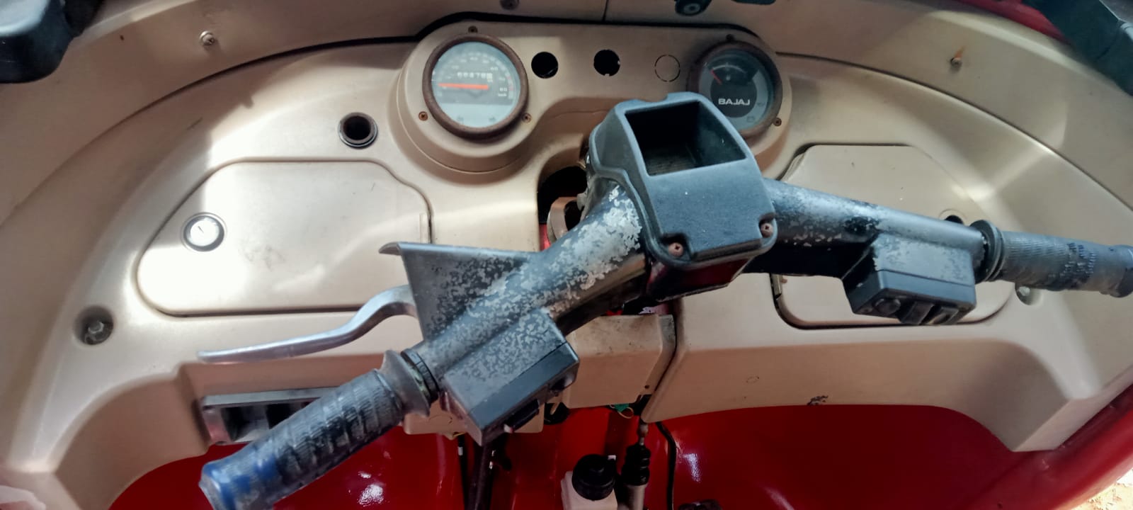 Bajaj Three Wheel 2015 - භාවිතා කරන ලද ත්‍රිරෝද රථය sale in Sri Lanka - patpat.lk