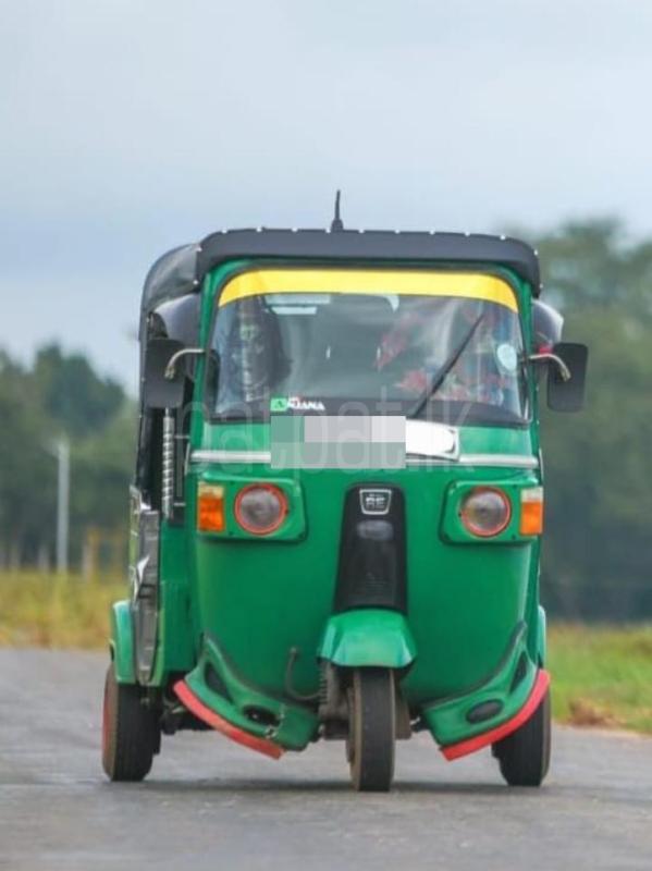Bajaj 4 stroke 2014 - பயன்படுத்தப்பட்டது முச்சக்கர வண்டி sale in Sri Lanka - patpat.lk