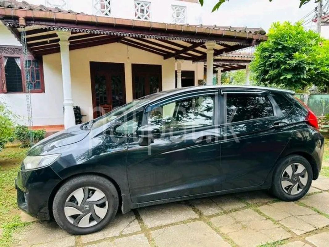 Advertisement image 3