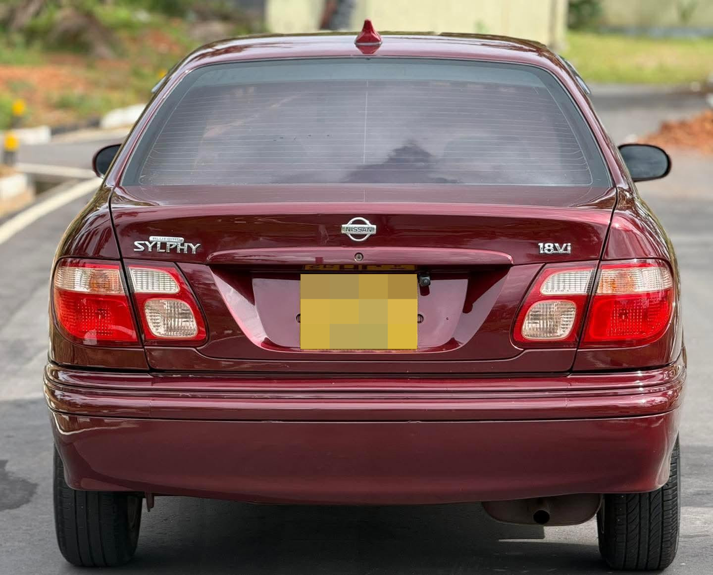 Nissan Bluebird 2000 - பயன்படுத்தப்பட்டது கார் sale in Sri Lanka - patpat.lk