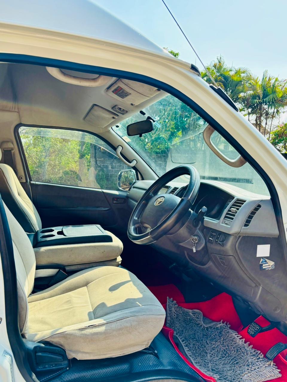 Toyota Hiace 2012 - Used Van sale in Sri Lanka - patpat.lk