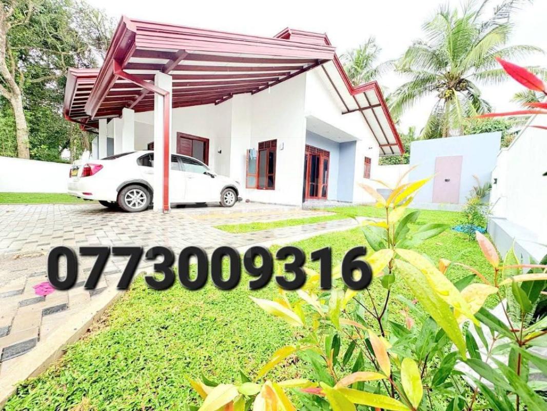 House for Sale in Gampaha ads-image-1