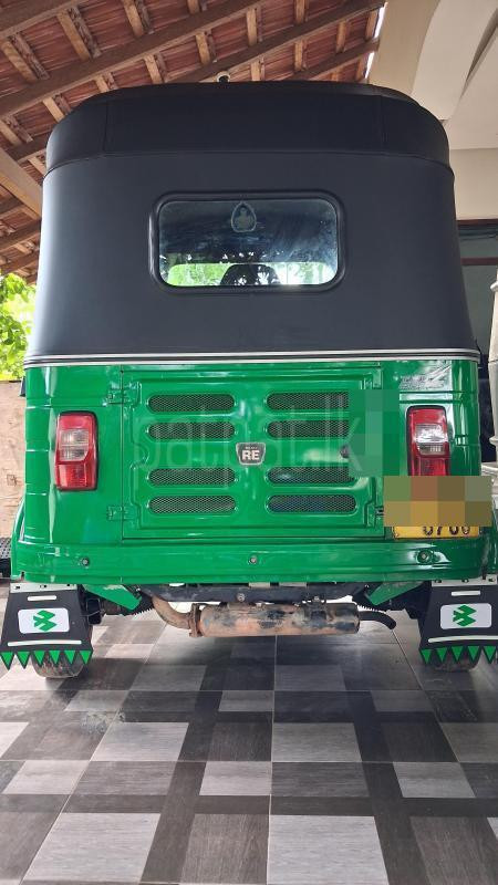 Bajaj 4 stroke 2020 - பயன்படுத்தப்பட்டது முச்சக்கர வண்டி sale in Sri Lanka - patpat.lk