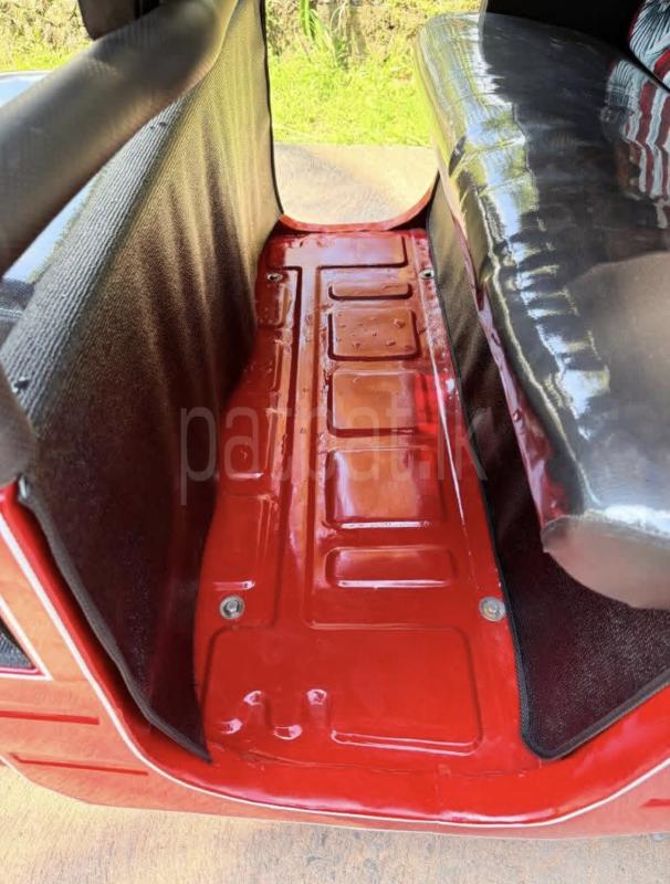 Bajaj Three Wheel 2015 - භාවිතා කරන ලද ත්‍රිරෝද රථය sale in Sri Lanka - patpat.lk