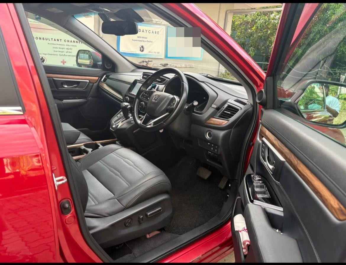 Honda CR V 2018 - Used SUV sale in Sri Lanka - patpat.lk