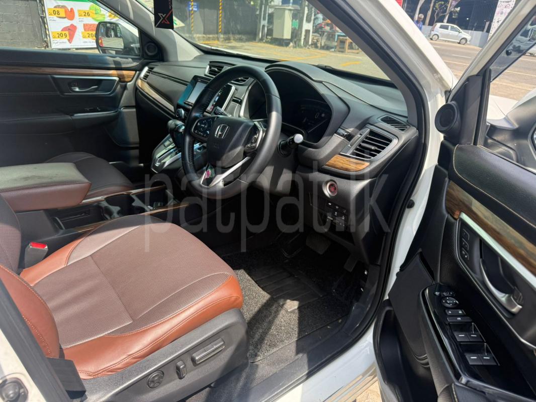 Honda CR V 2018 - பயன்படுத்தப்பட்டது SUV sale in Sri Lanka - patpat.lk