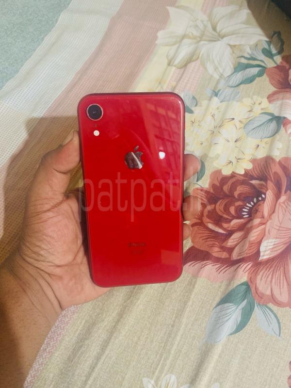 Iphone XR ads-image-1