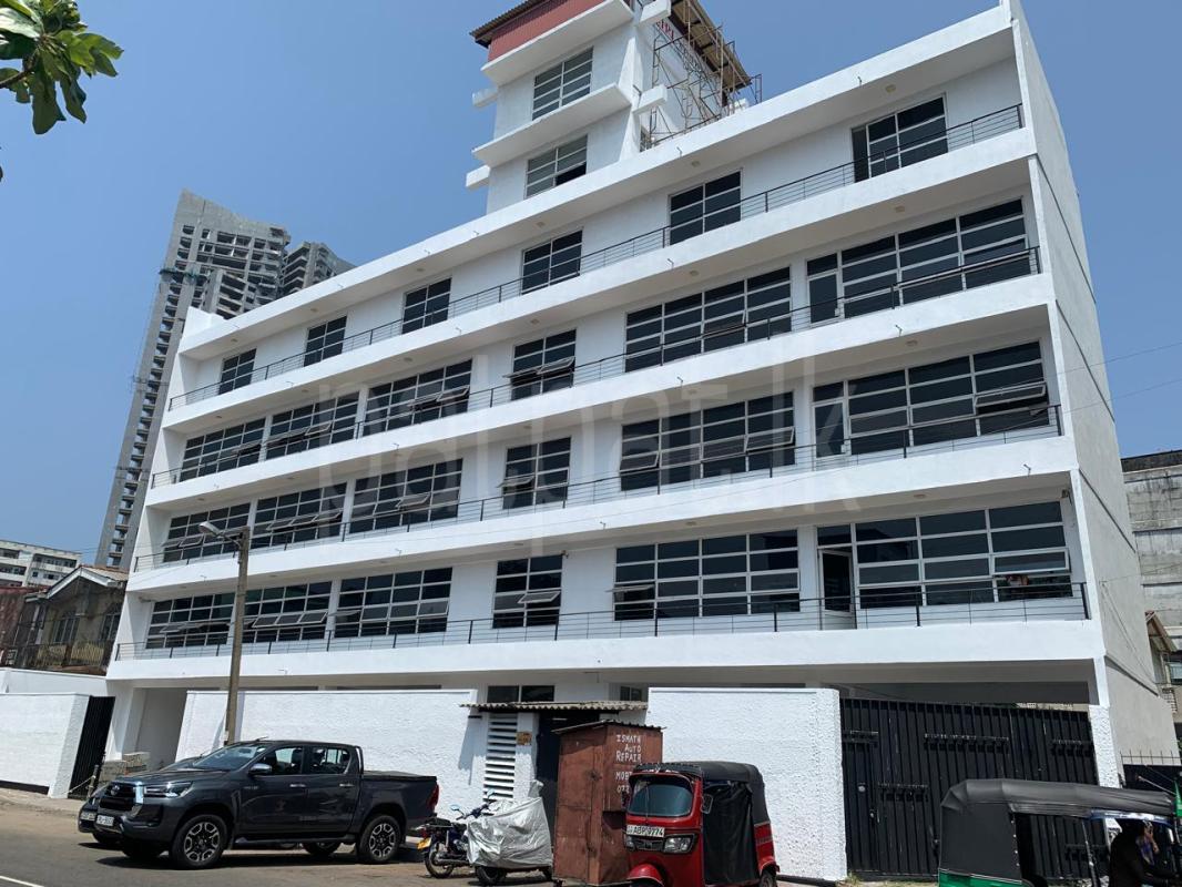 Building for Rent in Slave Island (Colombo 02)