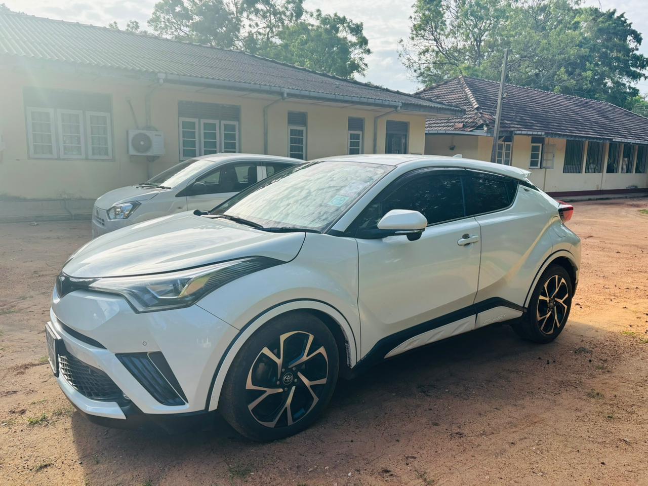 Toyota CHR 2019 - பயன்படுத்தப்பட்டது SUV sale in Sri Lanka - patpat.lk