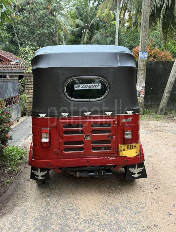 Bajaj 4 stroke 2015 - பயன்படுத்தப்பட்டது முச்சக்கர வண்டி sale in Sri Lanka - patpat.lk