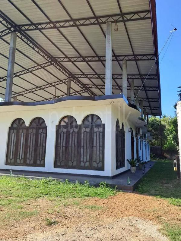 Hotel for Sale in Avissawella