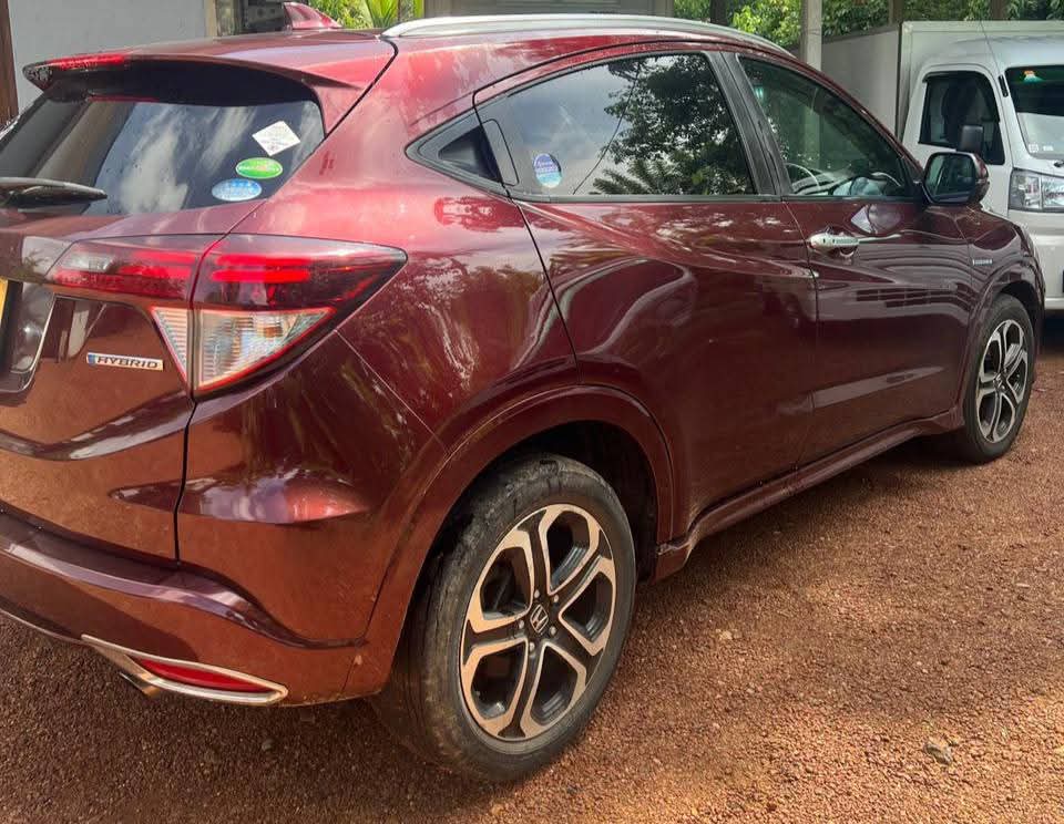Honda Vezel 2014 - பயன்படுத்தப்பட்டது SUV sale in Sri Lanka - patpat.lk