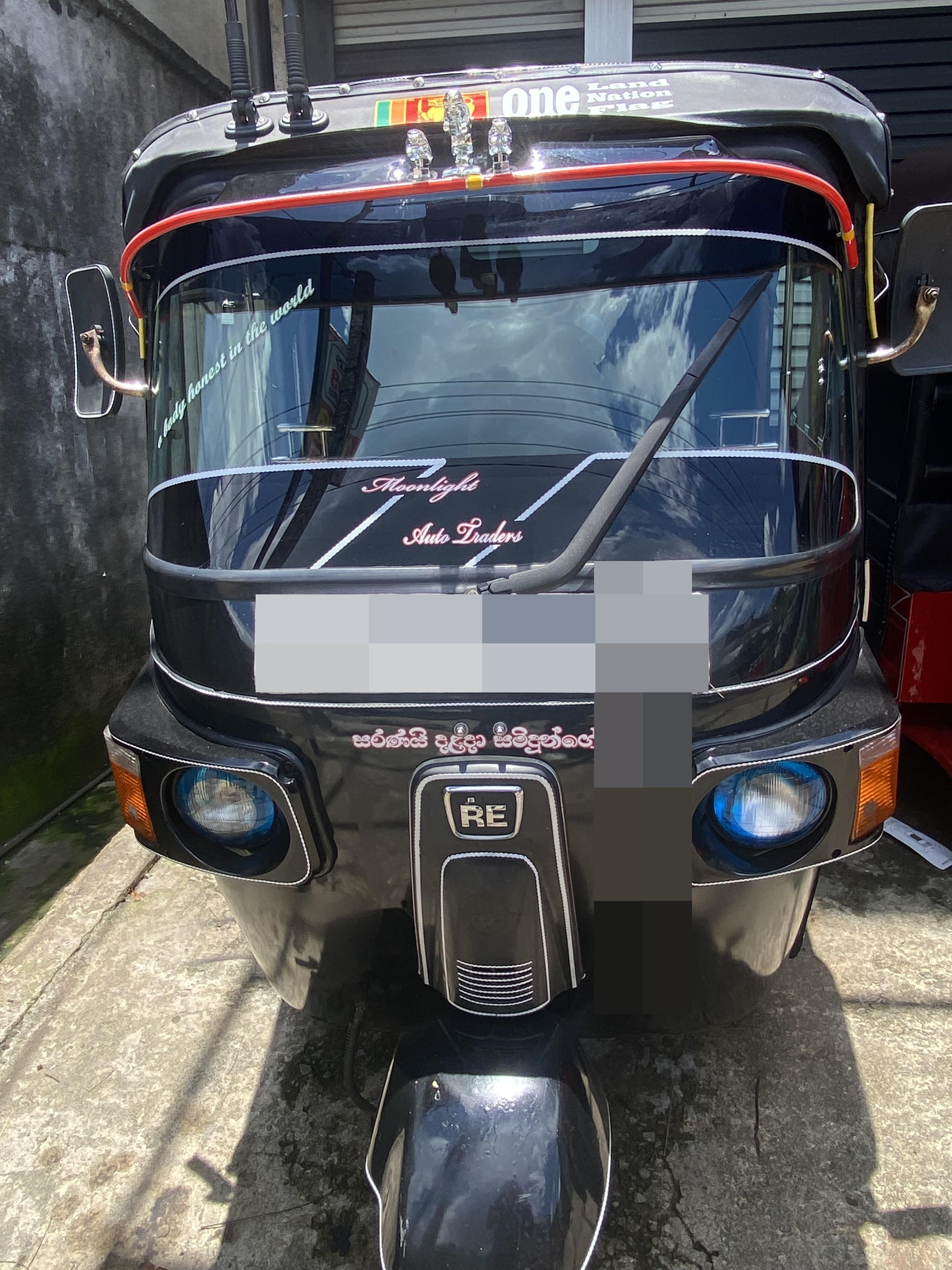 Bajaj Three Wheel 2012 ads-image-1