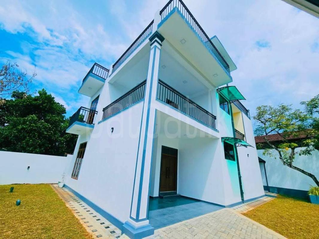 Advertisement image 3