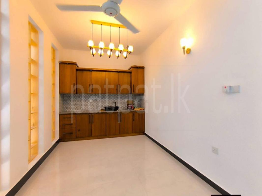 House for Sale in Talawatugoda