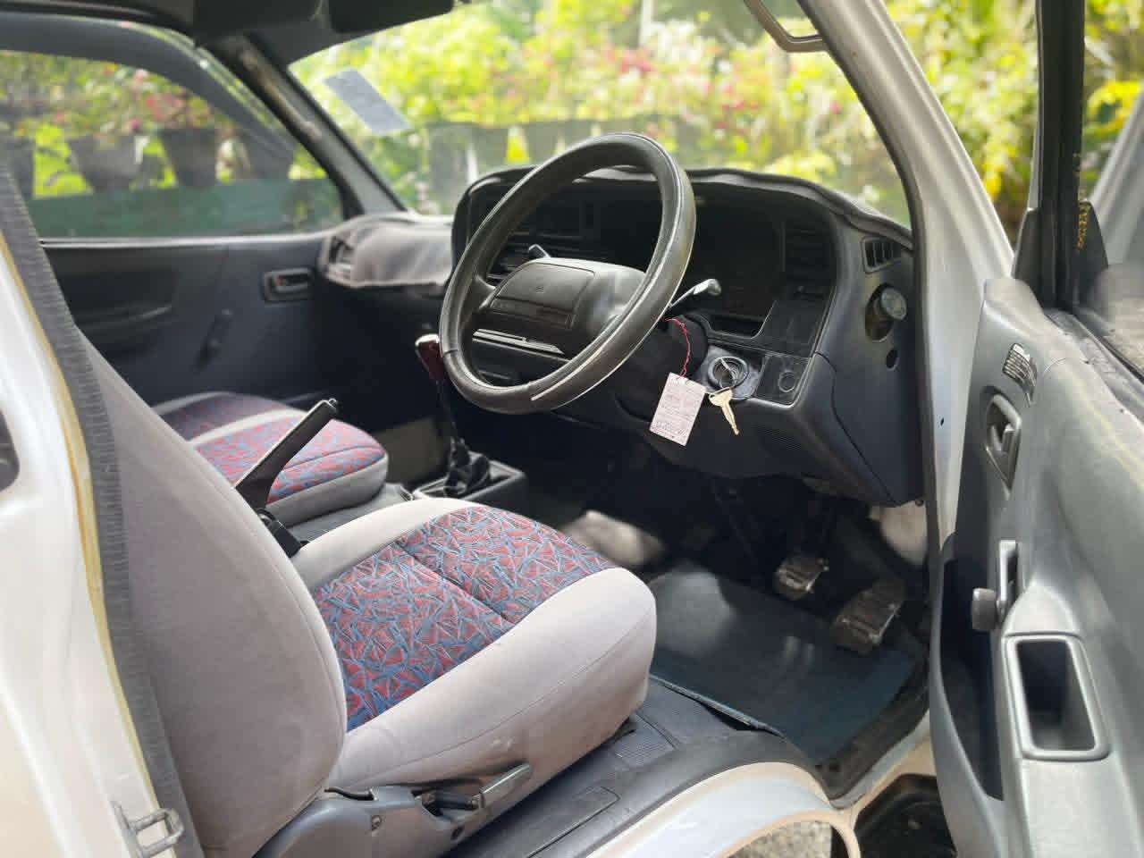 Toyota LH113 1992 - Used Van sale in Sri Lanka - patpat.lk