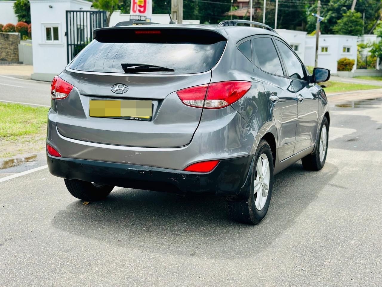 Hyundai Tucsone 2011 - Used SUV sale in Sri Lanka - patpat.lk