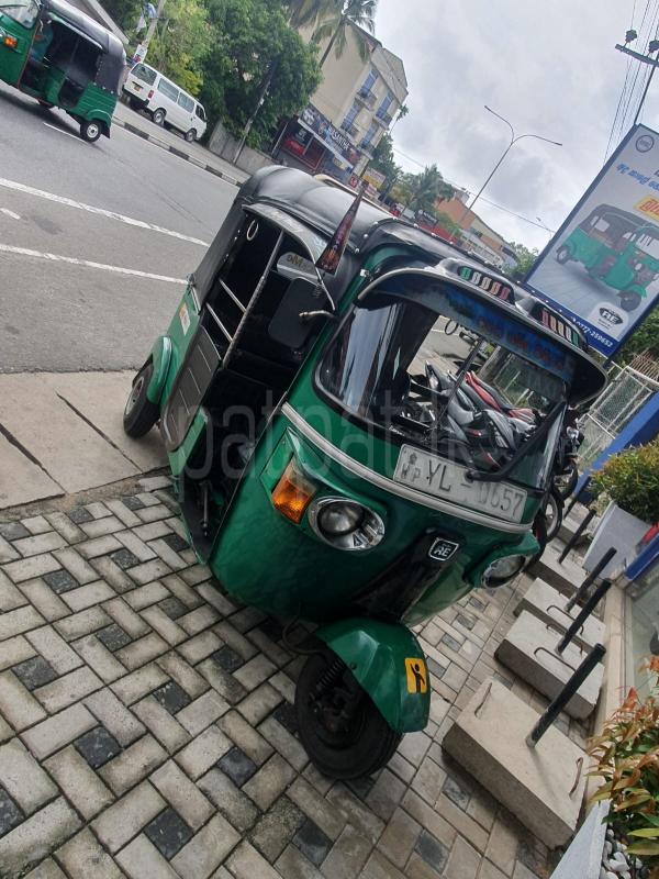 Bajaj Three Wheel 2011 - பயன்படுத்தப்பட்டது முச்சக்கர வண்டி sale in Sri Lanka - patpat.lk