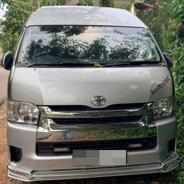 Toyota Hiace 2009 - மறுசீரமைக்கப்பட்டது வேன் sale in Sri Lanka - patpat.lk