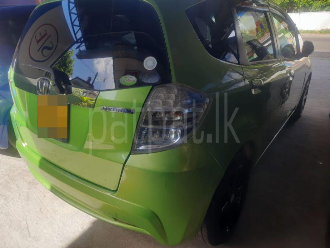 Honda Fit 2010 - மறுசீரமைக்கப்பட்டது கார் sale in Sri Lanka - patpat.lk