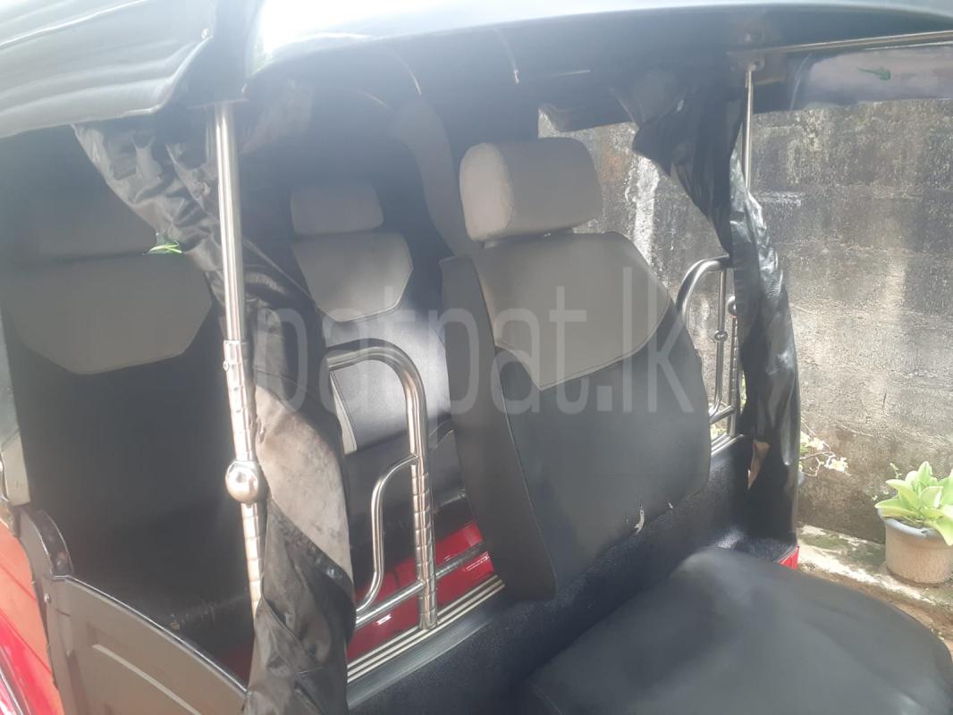 Bajaj Three Wheel 2015 - பயன்படுத்தப்பட்டது முச்சக்கர வண்டி sale in Sri Lanka - patpat.lk
