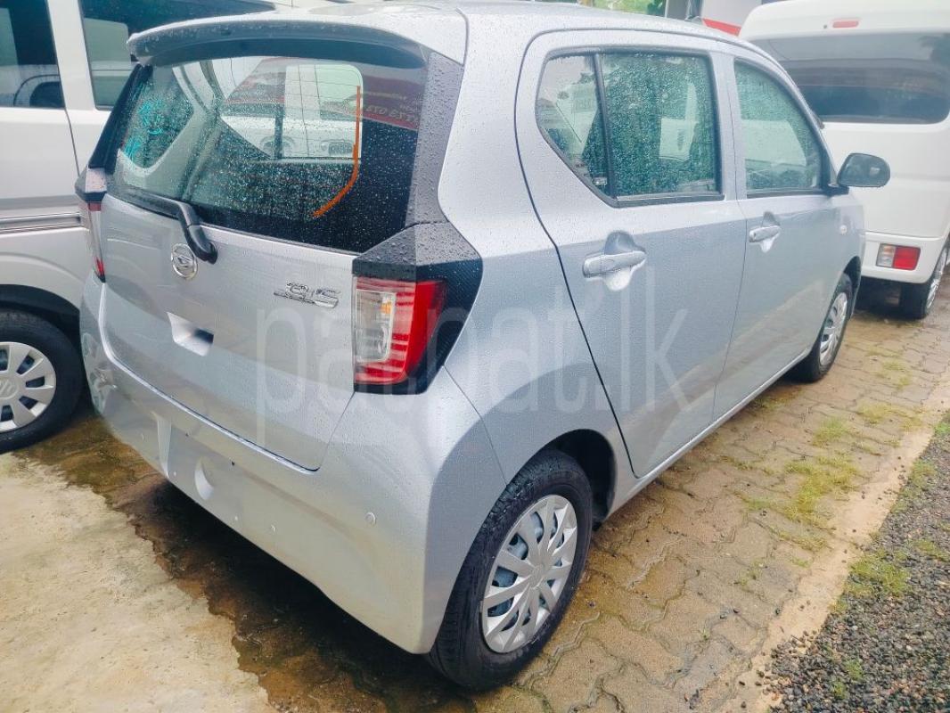 Advertisement image 4