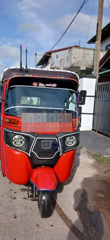 Bajaj 4 stroke 2015 - பயன்படுத்தப்பட்டது முச்சக்கர வண்டி sale in Sri Lanka - patpat.lk