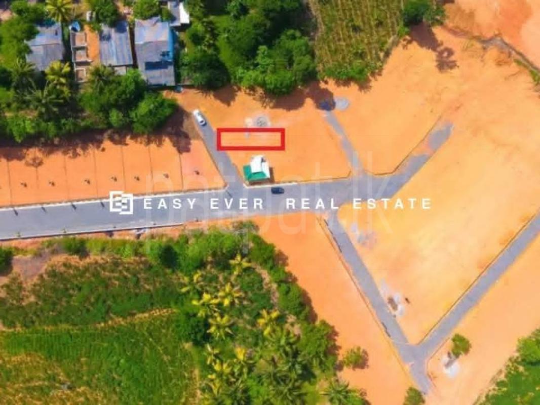 Residential Land for Sale in Kahathuduwa
