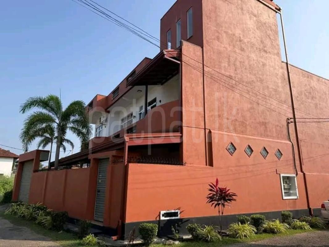 Advertisement image 4